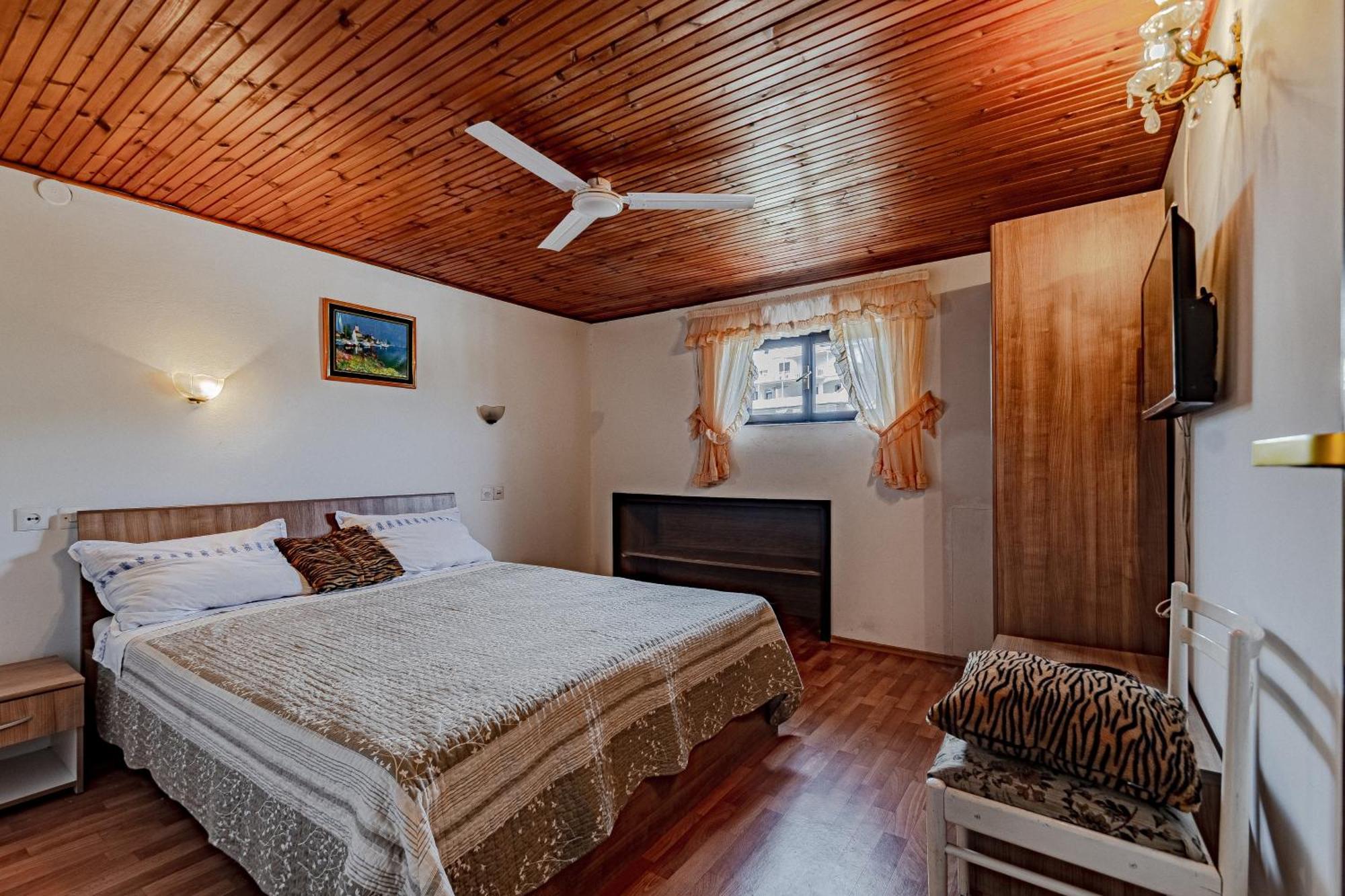 Family Friendly Apartments With A Swimming Pool Zavalatica, Korcula - 183 מראה חיצוני תמונה