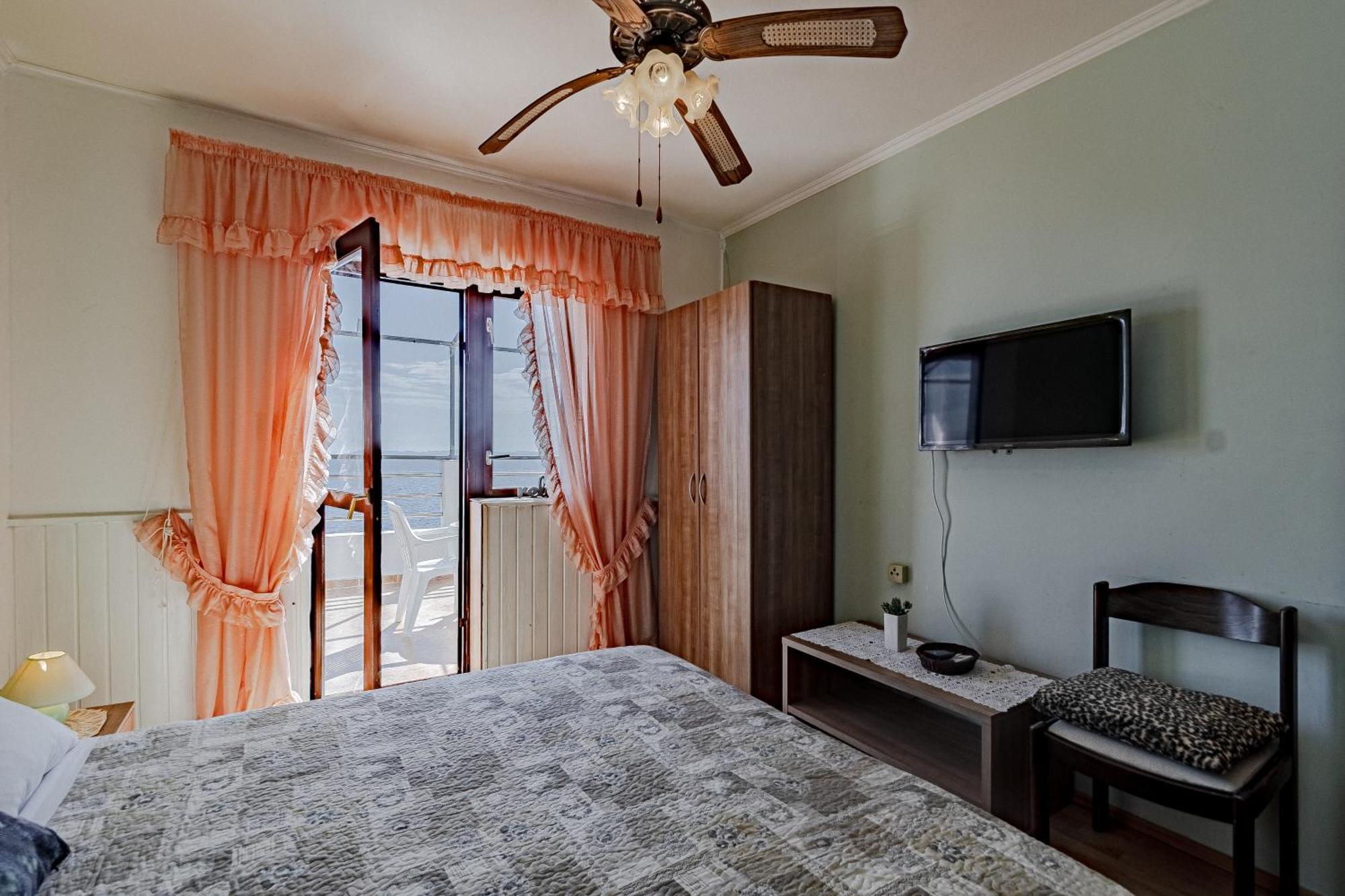 Family Friendly Apartments With A Swimming Pool Zavalatica, Korcula - 183 חדר תמונה